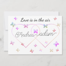 coeur de papillons volants modernes