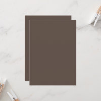 Contre un mur Brown élégant
