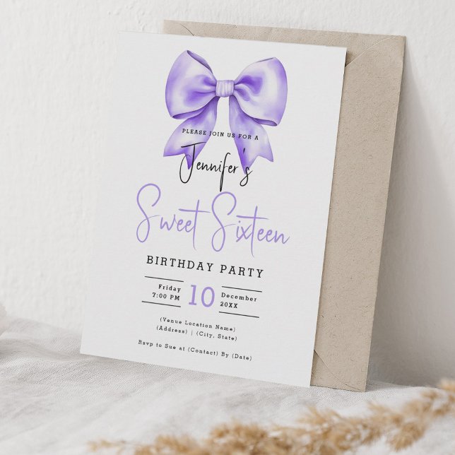 Invitation Coquette Bow pourpre joli Script Sweet 16 (Purple Bow Coquette Cute Script Sweet 16 Invitation)