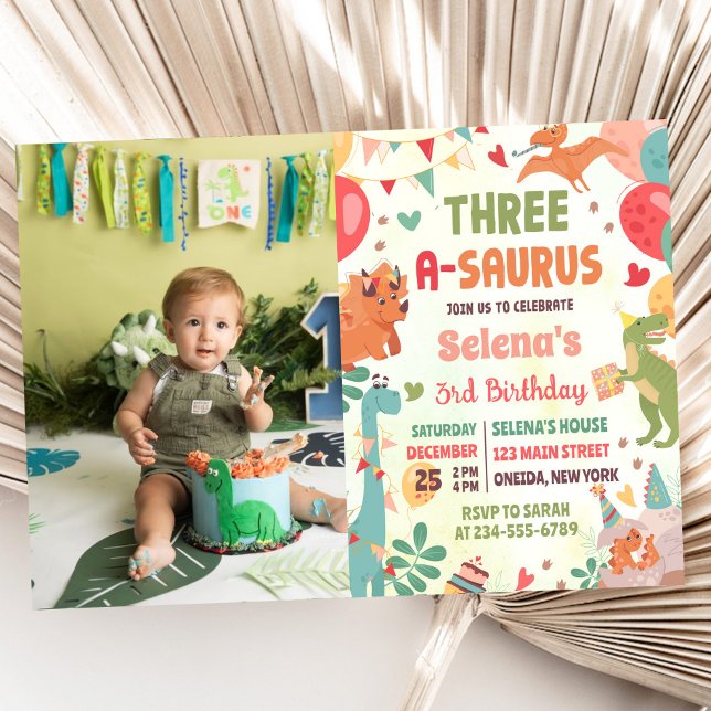 Invitation Cute Dinosaur Trois-A-Saurus 3ème anniversaire Pho (Créateur téléchargé)