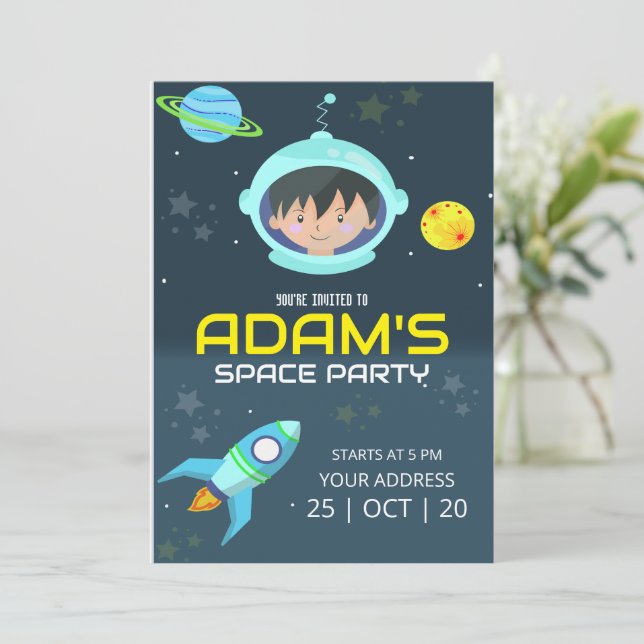 Invitation d'anniversaire d'astronaute, Anniversai (Debout devant)