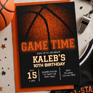 Invitation d'anniversaire de basketball à l'heure