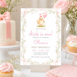 Invitation d'anniversaire d'un poussin mignon