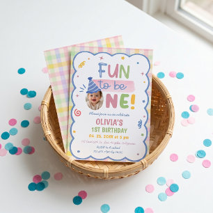 Invitation d'anniversaire pastel à carreaux amusan