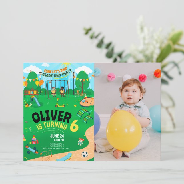 Invitation d'anniversaire photo d'aire de jeux int (Debout devant)