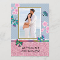 Dans l'invitation de baby shower de photo de