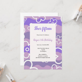 Invitation de fête d'anniversaire blanche et viole