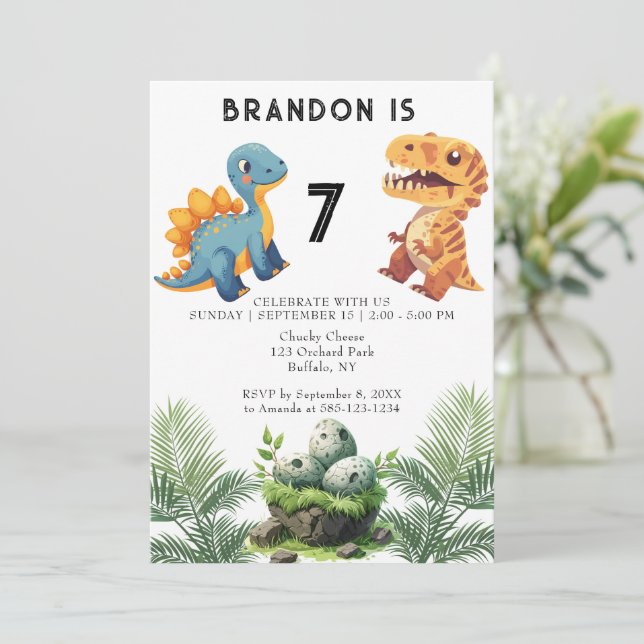 Invitation de fête d'anniversaire de Dinasaur (Debout devant)