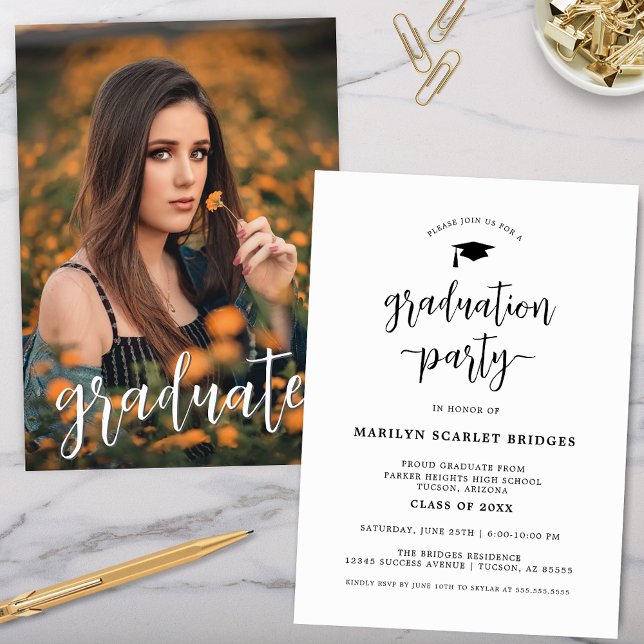 Invitation de graduation de script moderne simple (Modern simple script graduation invitation for high school or college graduate grad party invites)