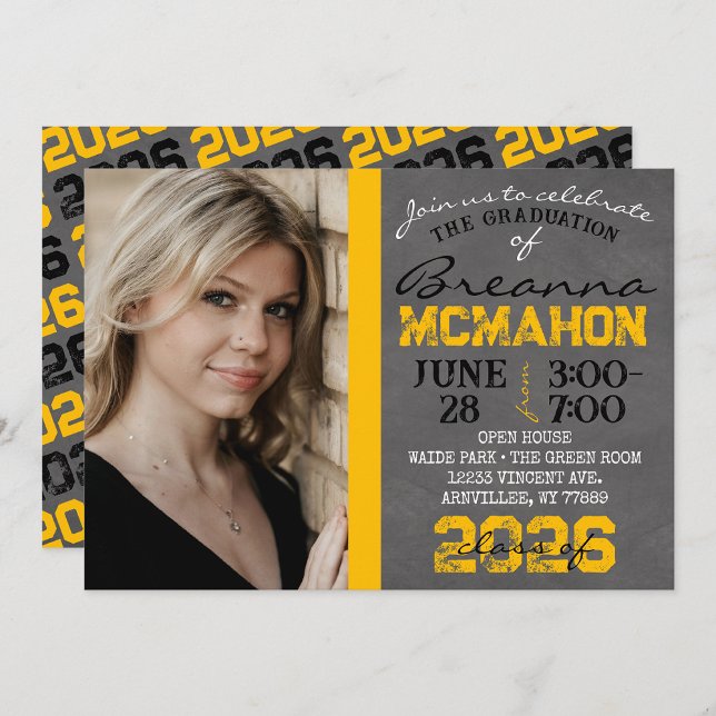 Invitation de graduation Gold & Black Chalkboard (Repeating Class Year Chalkboard Graduation Photo Invitations)