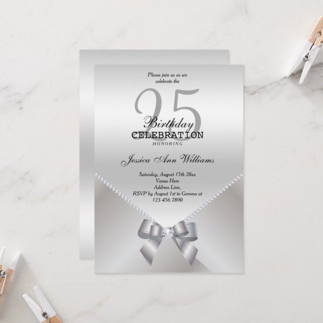 Invitation Diamants romantiques et Bow argenté 25e anniversai (Devant/Arrière en situation)