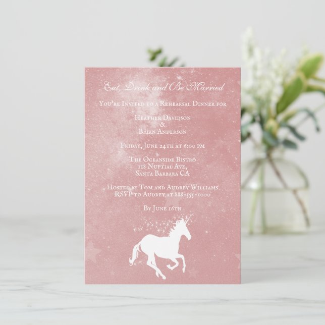 Invitation Dîner de répétition Mariage rose Unicorn Invitatio (Debout devant)