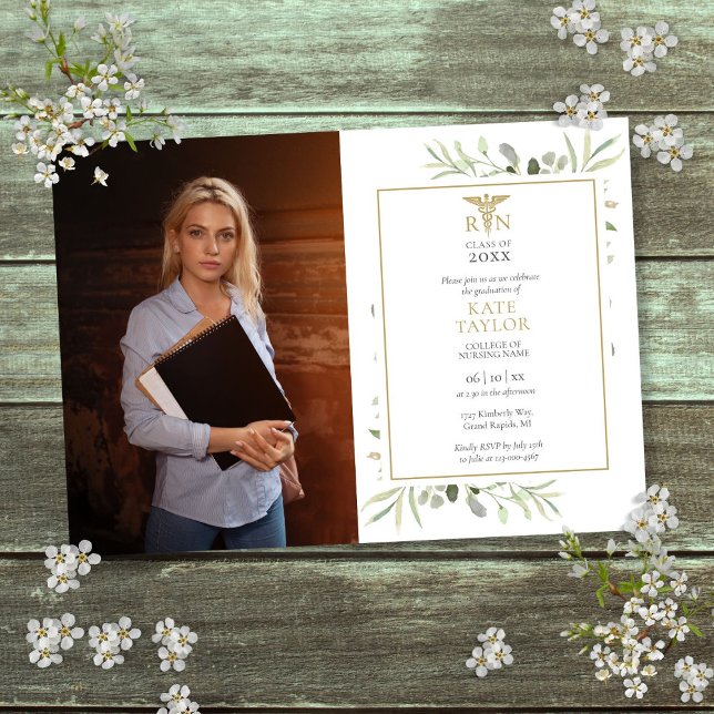 Invitation Diplôme d'infirmière en soins infirmiers à l'aquar (RN Nursing Graduation Watercolor Greenery Photo Invitation)