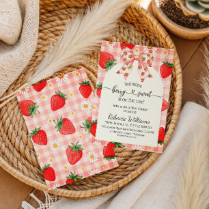 Invitation Douce Baby Shower Gingham Rustique aux Fraises