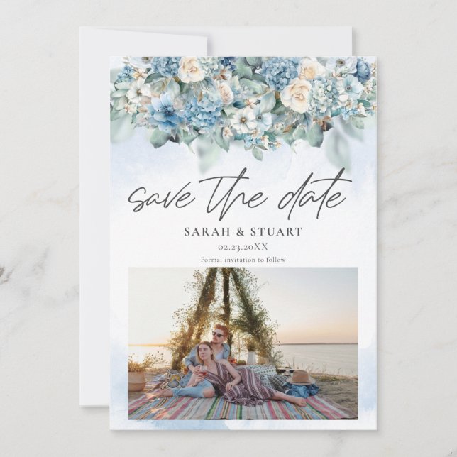 Invitation Dusty Blue Hydrangea Photo QR Code Enregistrer La  (Devant)