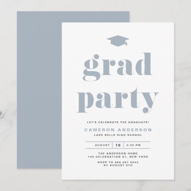 Invitation Dusty Blue Retro Bold Typographie Parti de graduat (Devant / Derrière)