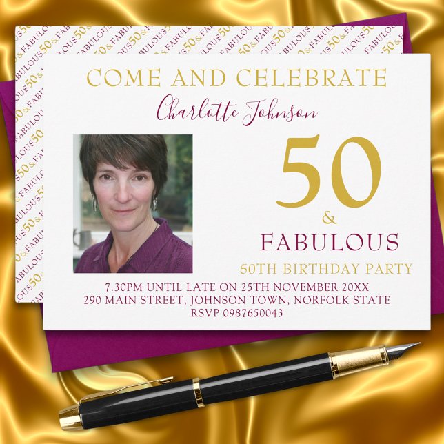 Invitation Elégant 50 et Fabulous Photo 50e anniversaire (50 & fabulous stylish purple and gold custom photo template 50th birthday party invitation )