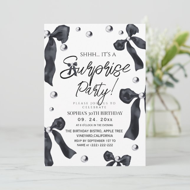 Invitation Elegant Black Bow 30th Birthday Party  (Debout devant)