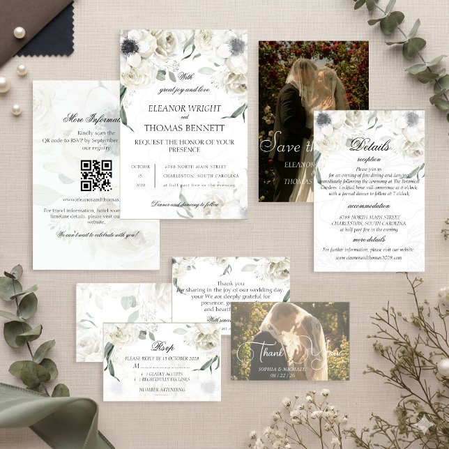 Invitation Élégant Code QR de Fleurs de Verdure Blanches pour (Créateur téléchargé)