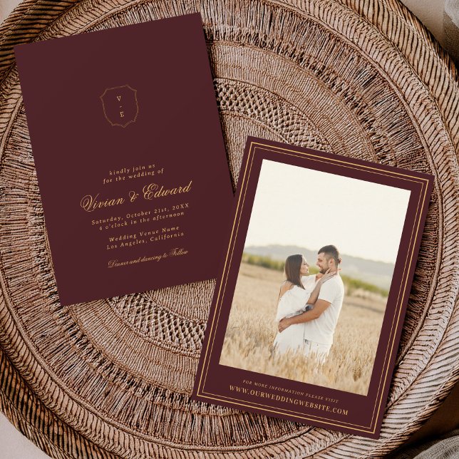 Invitation Elegant Crest Monogram Burgundy and Gold Wedding (Créateur téléchargé)