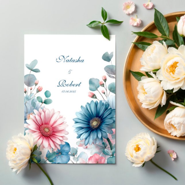 Invitation Elegant Dusty Blue Pink Gerbera Daisy Eucalyptus (Créateur téléchargé)