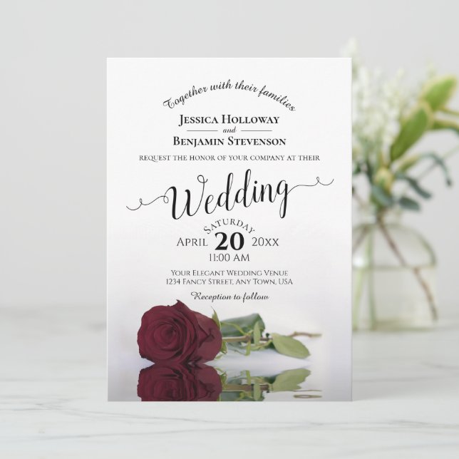 Invitation Élégant Mariage Rose de Bourgogne à longue tige (Debout devant)