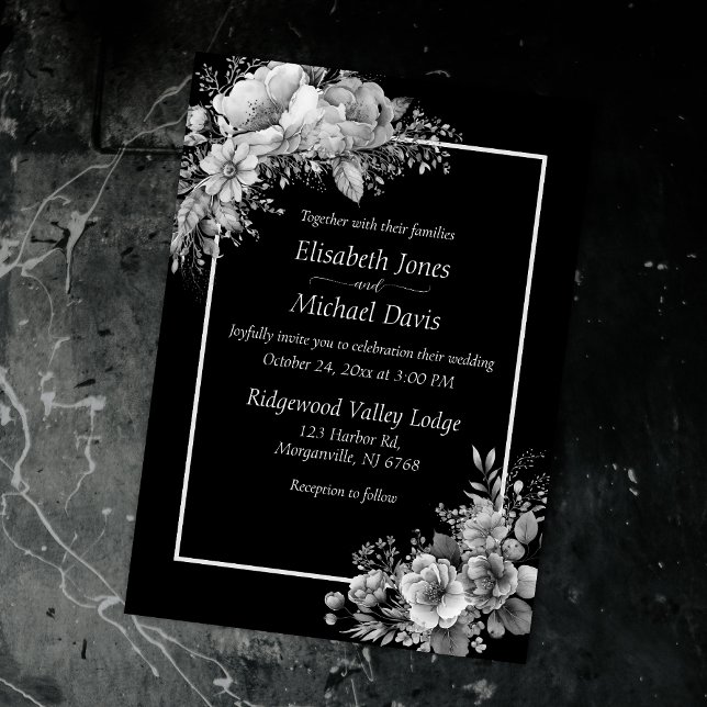 Invitation Élégant Noir Et Blanc Mariage gothique Moderne (Monochromatic palette embodies mystery & sophistication for your Gothic Halloween wedding.)
