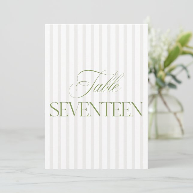 Invitation Élégant Sage Green & Beige Mariage 17 Numéro de ta (Debout devant)