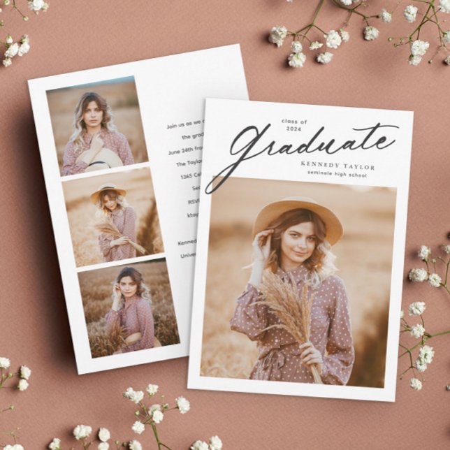 Invitation Élégant script de script photo Graduate Graduate (Simple script black and white 4 photo graduation invitation announcement.)