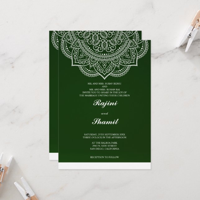 Invitation Élégant simple Emerald Green Paisley Indian Hindu (Devant/Arrière en situation)
