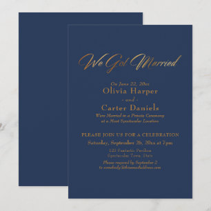 Invitation Élégante calligraphie d'or sur la marine Nous nous