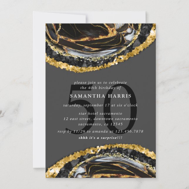 Invitation Élégante Marbre Noir et Or 50ème anniversaire fête (Devant)