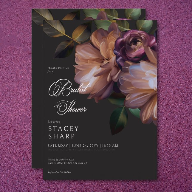 Invitation Elégante Moody Noir Fête des mariées florale (Elegant Black Moody Floral Bridal Shower Invitation)