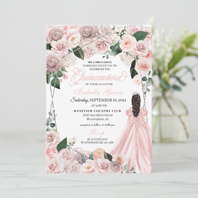Invitation Elégante Quinceanera florale rose et argent I (Debout devant)