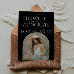 Invitation Elle L'A Fait B&W Arch Font Hybrid Police Moderne