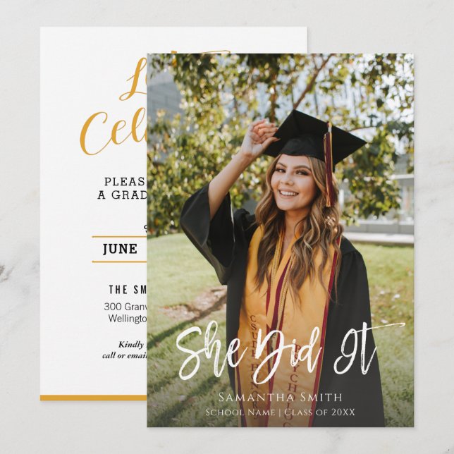 Invitation Elle L'A Fait Moderne Script Photo Graduation (Devant / Derrière)