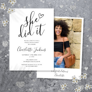 Invitation Elle L'A Fait Script Coeur Photo Graduation Party