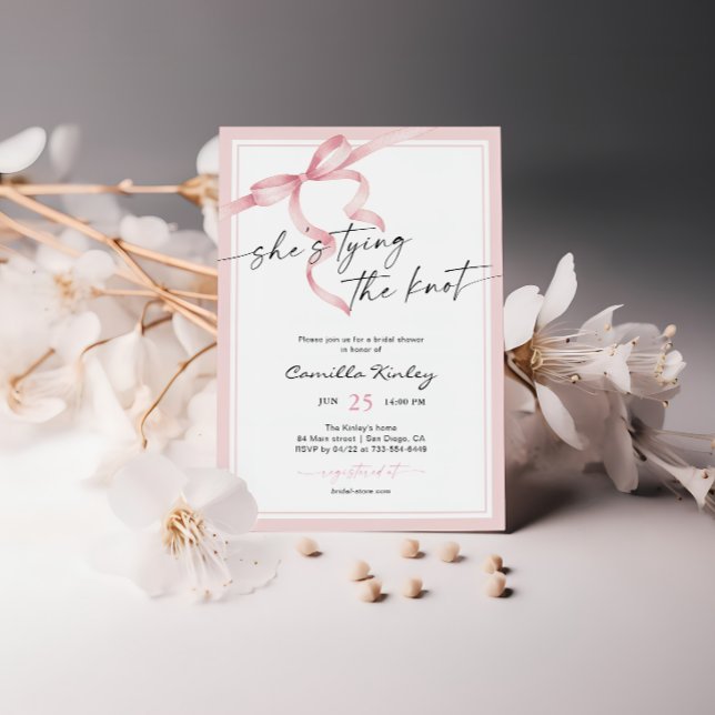 Invitation Elle noue la Fête des mariées rose douce du noeud (Créateur téléchargé)