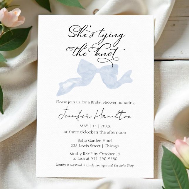 Invitation Elle noue le noeud | Fête des mariées Bleue Bow (Créateur téléchargé)