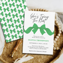 Elle noue le nœud vert : fête prénuptiale avec un