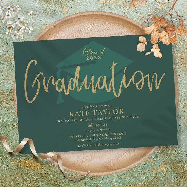 Invitation Émeraude Green Et Gold Script Graduation Party (Emerald Green And Gold Script Graduation Party Invitation)