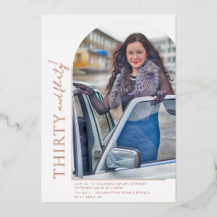 Invitation En Aluminium Elégant Arc Forme 30 et Rose photo Flirty Or