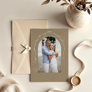 Invitation En Aluminium Élégant Beige Main Tirée Bow Ribbon Enregistrer La