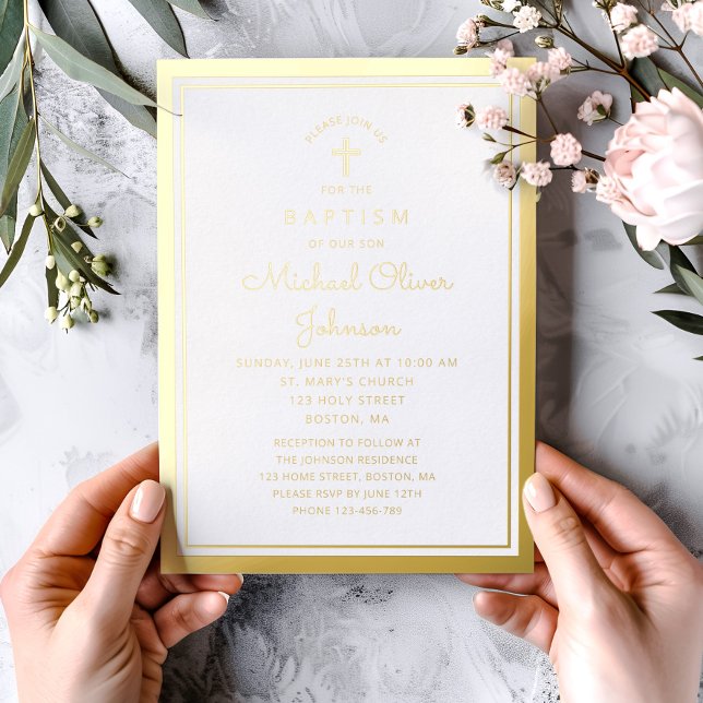 Invitation En Aluminium Élégant croix religieuse Script Baptême Or (Elegant Religious Gold Cross Script Baptism Foil Invitation)