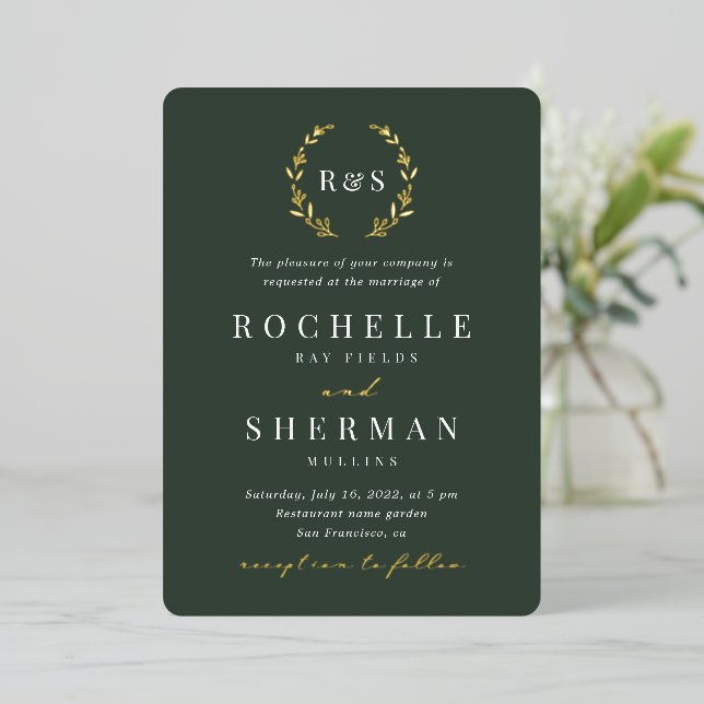 Invitation En Aluminium Emerald Green Leaf simple Monogramme Mariage dans (Debout devant)