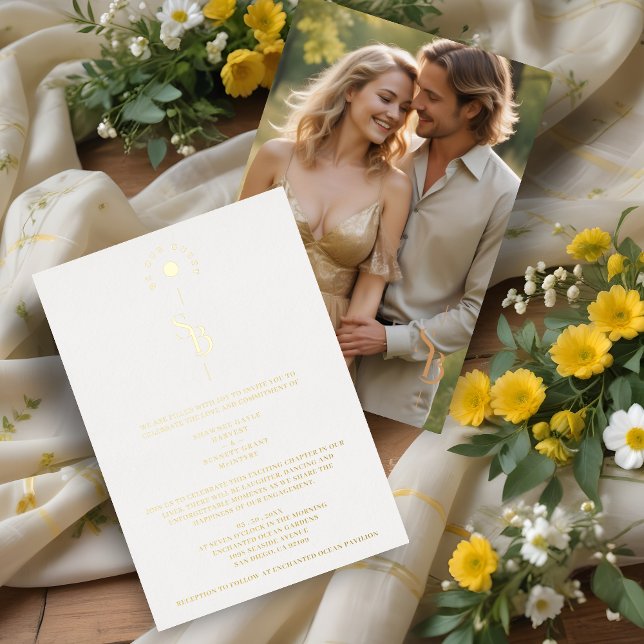 Invitation En Aluminium Exquisite Chic Minimalist Gold Wedding Initials  (Exquisite Chic Minimalist Gold Wedding Initials Metallic Foil Invitation Card. )