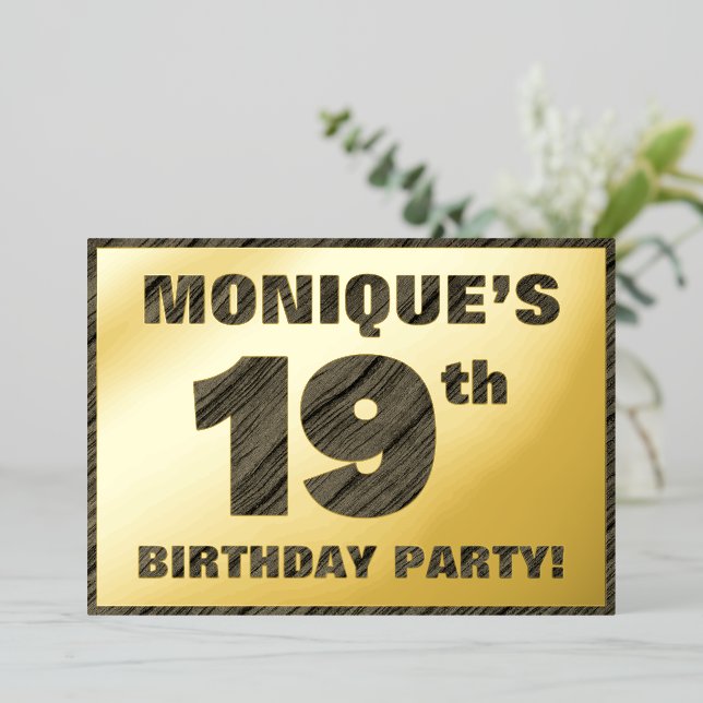 Invitation En Aluminium Fête du 19e anniversaire — Gras, Faux Wood Grain T (Debout devant)