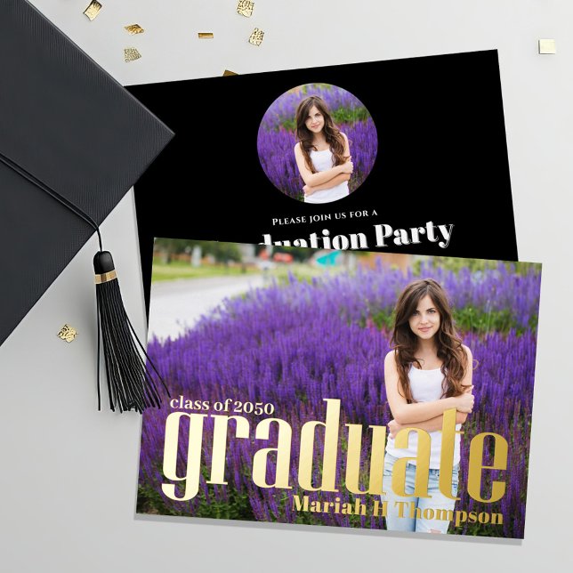 Invitation En Aluminium Gold Graduate Modèle photo moderne (Gold foil graduation invitation announcement. )