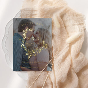 Invitation En Aluminium Monogramme De Crête Feuille D'Or Photo Enregistrer