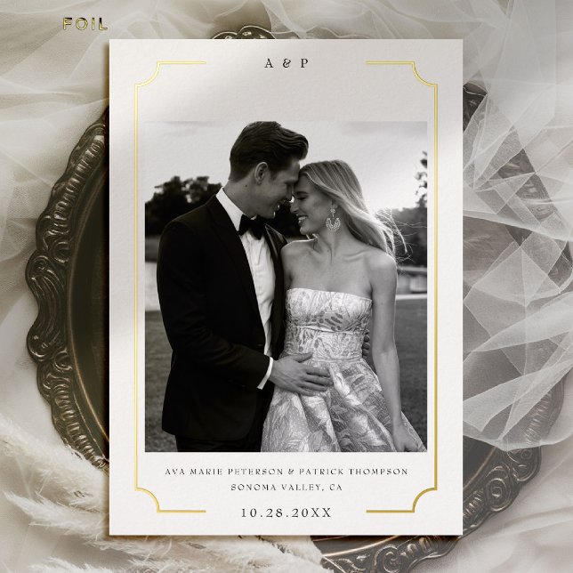 Invitation En Aluminium Monogramme photo Mariage de cadre d'or moderne Dat (wedding photo save the date gold scalloped frame formal modern classic elegant monograms)